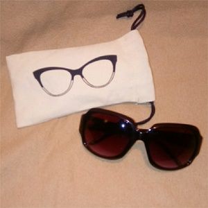 Sunglasses and Canvas Pouch Set